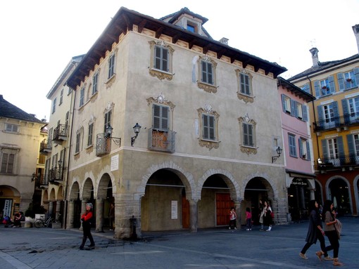 Collezione Poscio celebra la sua storia con la mostra &quot;10 anni a Casa De Rodis&quot;