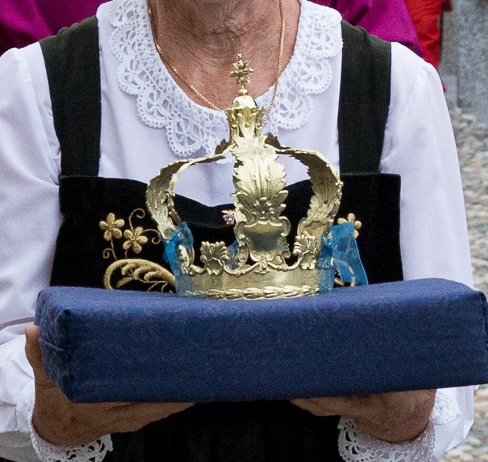 La corona d'oro rubata ad inizio mese a Bannio Anzino