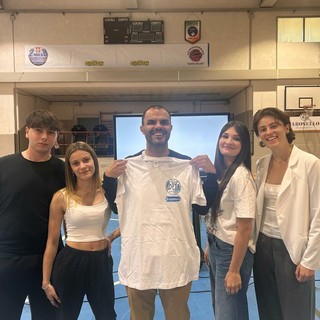 Daniele Cassioli con i rappresentanti d’istituto