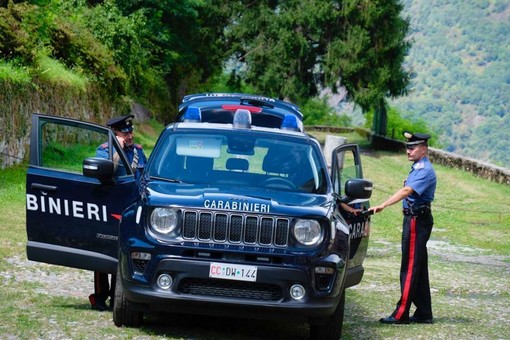 Guida ubriaco in Valle Vigezzo: fermato con un tasso alcolemico cinque volte oltre il limite