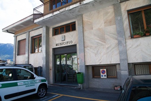 I proprietari dei terreni confinanti con le strade dovranno tagliare o potare la vegetazione I proprietari dei terreni confinanti con le strade dovranno tagliare o potare la vegetazione