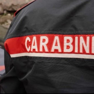 Domodossola, stalker arrestato davanti alla scuola: perseguitava una giovane studentessa