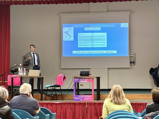Si è tenuta a Druogno la conferenza sulla prevenzione oncologica del dottor Franchini