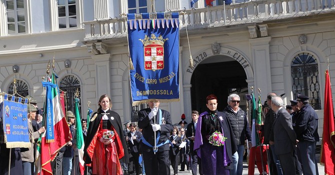 Concerto di Primavera dedicato al 60esimo anniversario della Croce Rossa Concerto di Primavera dedicato al 60esimo anniversario della Croce Rossa