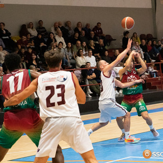 La Cestistica si prepara alla sfida: via ai play-off contro la Victoria Torino