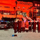 Il comando provinciale dei carabinieri illuminato di arancione per dire no alla violenza sulle donne