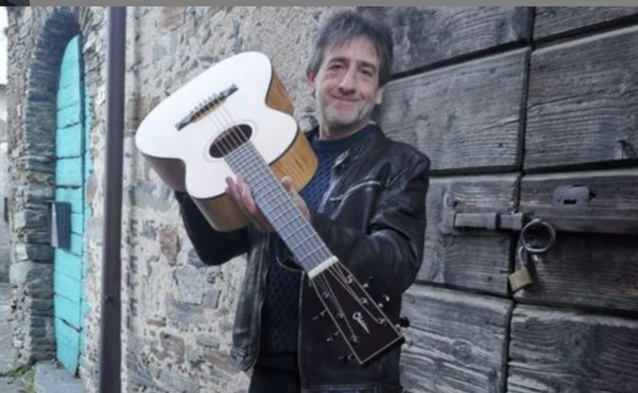 Il chitarrista Dario Fornara in concerto al Castello di Vogogna