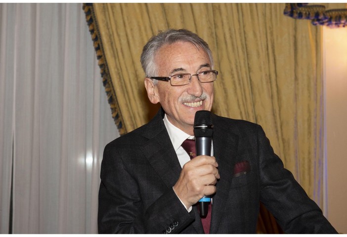 Dieci anni di Fondazione Comunitaria Vco: il bilancio di Maurizio De Paoli Dieci anni di Fondazione Comunitaria Vco: il bilancio di Maurizio De Paoli