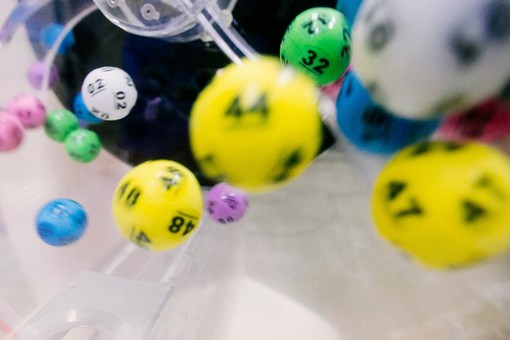 Estrazione lotto diretta: numeri aggiornati di oggi alle 20