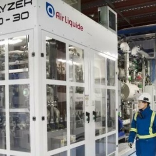 Elettrolizzatore: una soluzione per produrre idrogeno a basse emissioni
