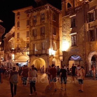 Shopping serale con il “Fuori tutto”