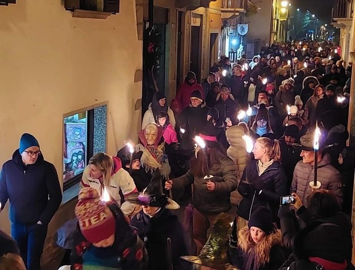 Santa Maria Maggiore, torna la Fiaccolata delle Befane Santa Maria Maggiore, torna la Fiaccolata delle Befane