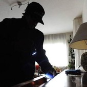 Calice, “Occhio al quartiere”: gruppo WhatsApp nato per affrontare la paura dei furti Calice, “Occhio al quartiere”: gruppo WhatsApp nato per affrontare la paura dei furti