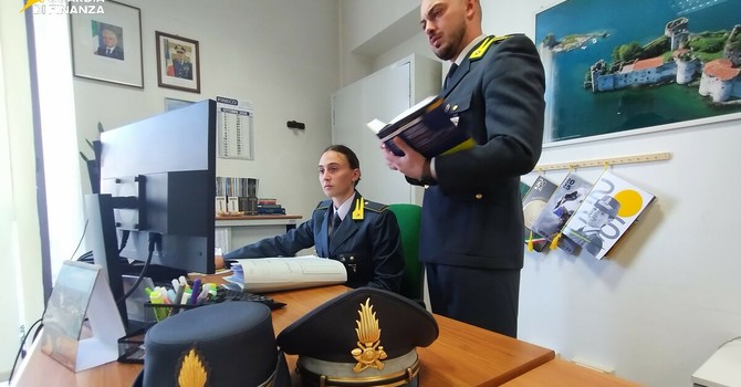 Vincite online per 11 milioni di euro, ma percepivano i sussidi: 22 persone denunciate VIDEO Vincite online per 11 milioni di euro, ma percepivano i sussidi: 22 persone denunciate VIDEO