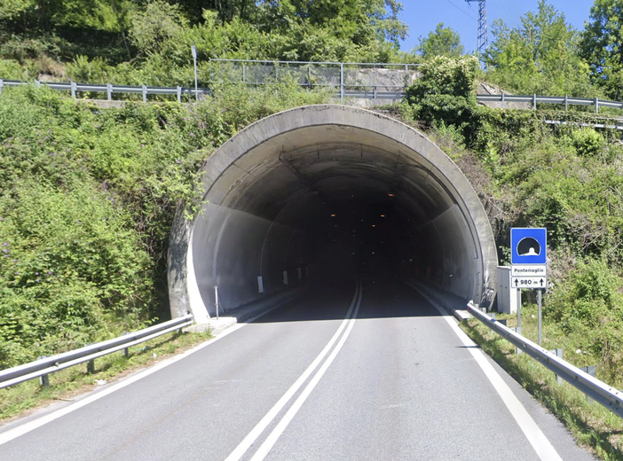 SS 659, senso unico alternato nella galleria Pontemaglio