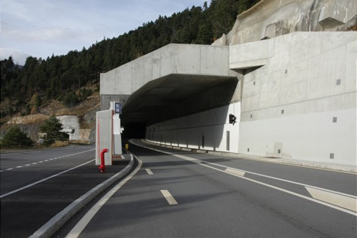 Le gallerie Schallberg e Kulm sulla A9 saranno interessate da lavori notturni Le gallerie Schallberg e Kulm sulla A9 saranno interessate da lavori notturni