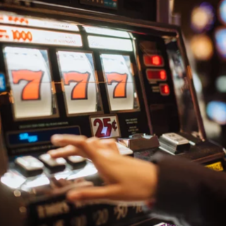 Gioco d'azzardo patologico: nel Vco sono 63 persone in carico per la cura dalla dipendenza