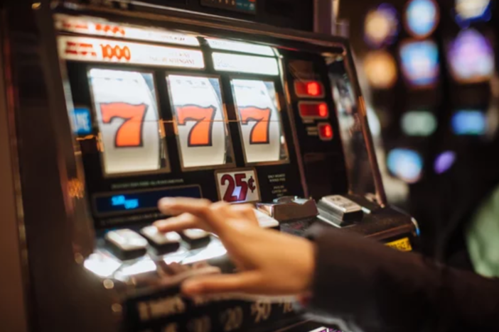 Gioco d'azzardo patologico: nel Vco sono 63 persone in carico per la cura dalla dipendenza Gioco d'azzardo patologico: nel Vco sono 63 persone in carico per la cura dalla dipendenza