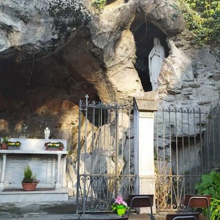 Sacro Monte Calvario, la messa nella grotta di Lourdes per la giornata del malato