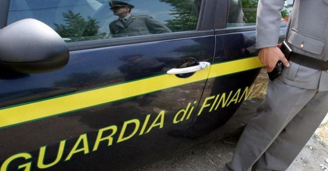 Fuochi d’artificio illegali: maxi sequestro della Guardia di Finanza nel Vco