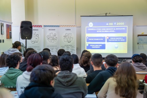 Green Game arriva nelle scuole del Vco, studenti in sfida sui temi dell'ambiente Green Game arriva nelle scuole del Vco, studenti in sfida sui temi dell'ambiente