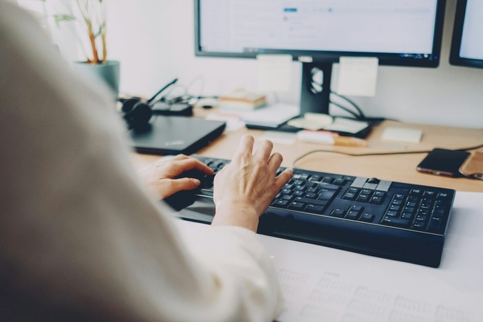Come progettare un sistema di gestione documentale partendo dai processi aziendali Come progettare un sistema di gestione documentale partendo dai processi aziendali