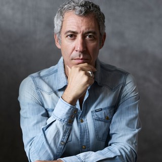 Paolo Kessisoglu in scena a Villadossola con Sfìdati di me