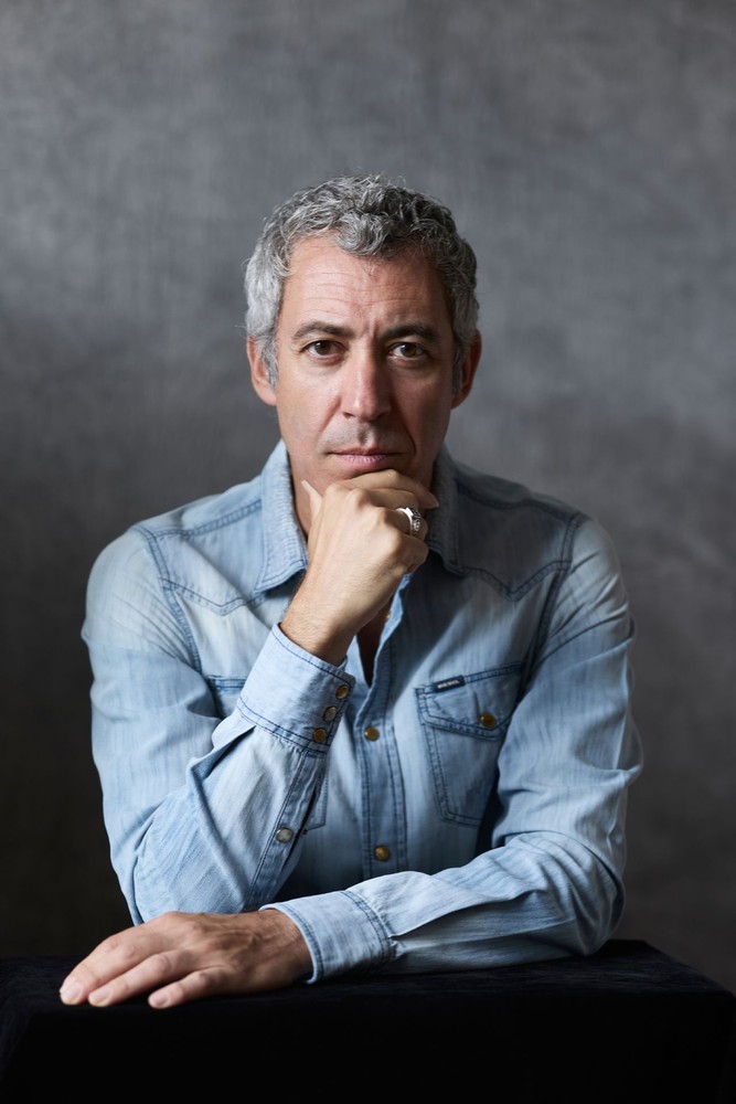 Paolo Kessisoglu in scena a Villadossola con Sfìdati di me