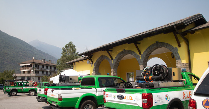Incendi in provincia, situazione in miglioramento ma restano diversi fronti attivi Incendi in provincia, situazione in miglioramento ma restano diversi fronti attivi