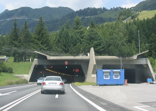 Svizzera: galleria San Gottardo chiusa per 12 notti dal 10 agosto