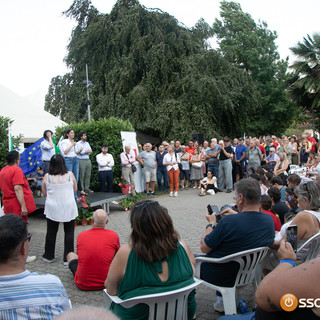 Frontalieri e rapporti con la Svizzera: confronto alla Festa della Lucciola