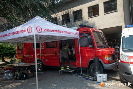 Incendio a Piedimulera, secondo giorno senza nuovi focolai. Primi interventi sull'acquedotto Incendio a Piedimulera, secondo giorno senza nuovi focolai. Primi interventi sull'acquedotto