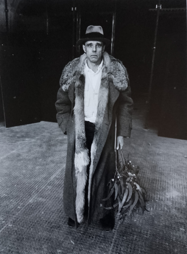 Domodossola riscopre l’incontro tra Sandro Becchetti e Joseph Beuys: l'arte degli anni 70' da Sali & Pistacchi Domodossola riscopre l’incontro tra Sandro Becchetti e Joseph Beuys: l'arte degli anni 70' da Sali & Pistacchi