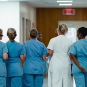 Nursing Up lancia l'allarme: "Un infermiere su tre soffre di depressione, servono più tutele"