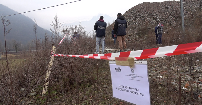 Scoperta in Ossola una maxi discarica abusiva: sequestrati 73.000 metri cubi di rifiuti