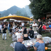 La forza della Lucciola sono i suoi volontari: 150 persone al lavoro per una festa che guarda al futuro La forza della Lucciola sono i suoi volontari: 150 persone al lavoro per una festa che guarda al futuro