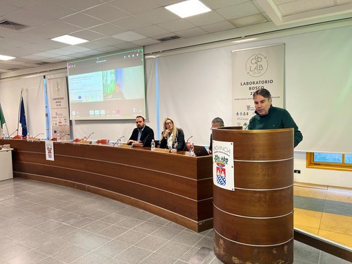 Laboratorio Bosco, Preioni: "Progetto innovativo per valorizzare la filiera forestale" Laboratorio Bosco, Preioni: "Progetto innovativo per valorizzare la filiera forestale"