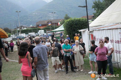 Musica, cucina toscana e divertimento: oggi una nuova giornata alla Festa della Lucciola Musica, cucina toscana e divertimento: oggi una nuova giornata alla Festa della Lucciola