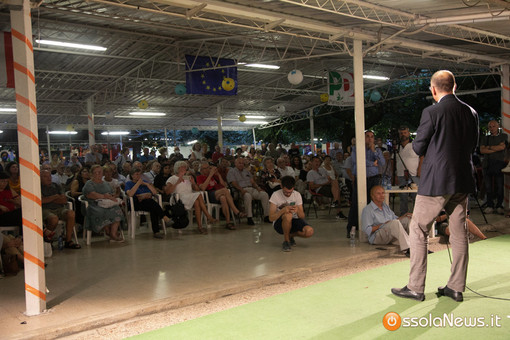 "Rinascita" e la cultura politica: alla Festa della Lucciola si parla di storia e informazione "Rinascita" e la cultura politica: alla Festa della Lucciola si parla di storia e informazione