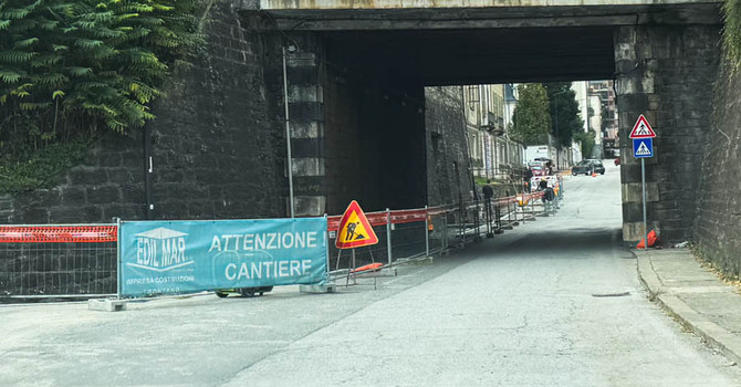 Domodossola: in arrivo un semaforo e interventi per l’abbattimento delle barriere architettoniche in via Trabucchi