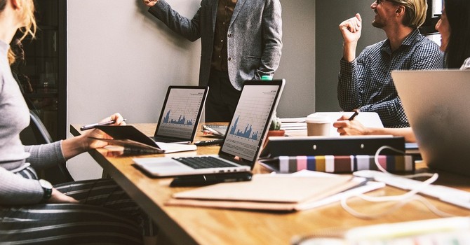 Imprese giovani in calo nel Vco: in dieci anni persa oltre un’attività su quattro