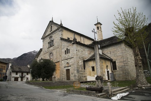 Montecrestese, si inaugura la piazza intitolata a don Tullio Bertamini