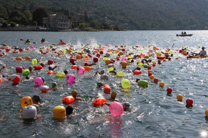 Nuoto in acque libere, tutto pronto per la Mergozzo Waterproof Nuoto in acque libere, tutto pronto per la Mergozzo Waterproof