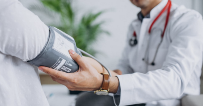 Riforma Schillaci dei medici di famiglia: nuove regole e polemiche, ma nel Vco e nel Novarese è già emergenza