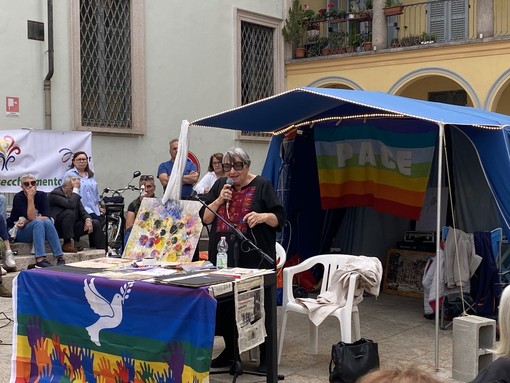 Luisa Morgantini al presidio per la pace in piazza Rovereto: “Dobbiamo chiedere perdono al popolo di Gaza” FOTO E VIDEO