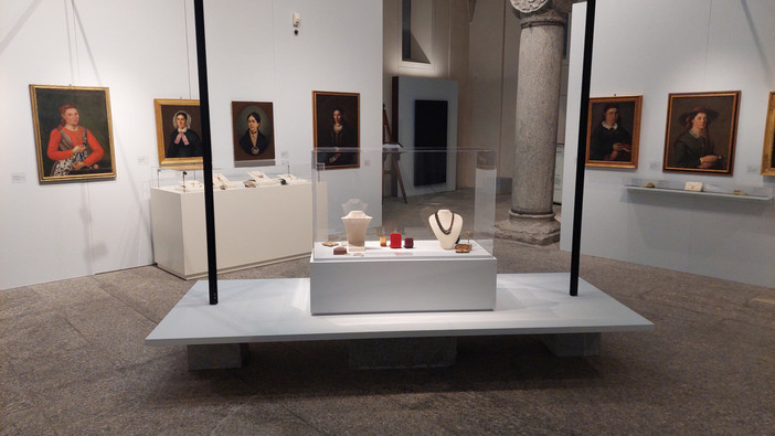 “Ornamenta” prorogata fino a gennaio la mostra allestita tra Domodossola e Santa Maria Maggiore