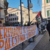 Verbania, fiaccolata e presidio per la Giornata di solidarietà con il popolo palestinese
