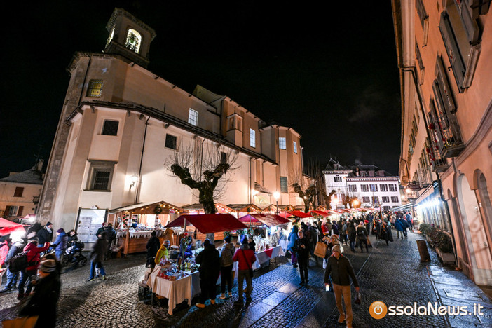 Mercatini di Natale, Santa Maria Maggiore tra le eccellenze italiane consigliate da "Vanity Fair" Mercatini di Natale, Santa Maria Maggiore tra le eccellenze italiane consigliate da "Vanity Fair"