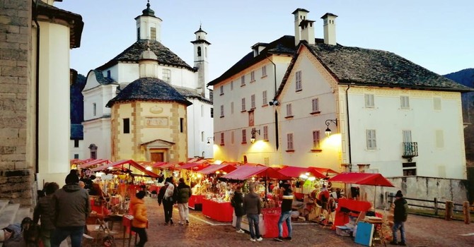 Craveggia inaugura la stagione dei mercatini di Natale Craveggia inaugura la stagione dei mercatini di Natale