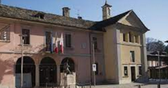 Scontro sul campo sportivo di Ornavasso, l’Amministrazione replica ad Aiello: “Accuse infondate”